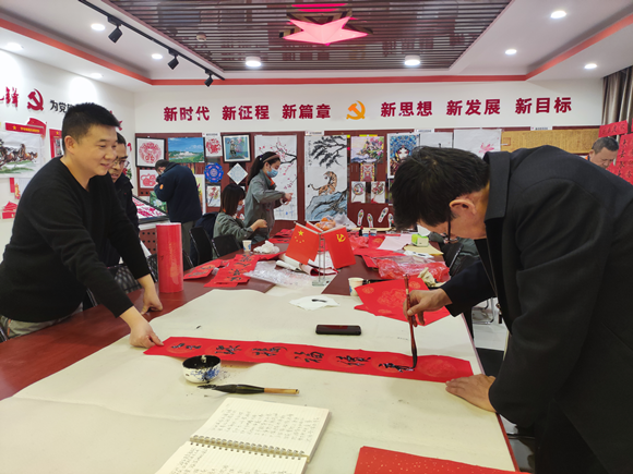 1--清水川能源公司组织开展“迎新春、写春联、送祝福”活动_副本.png